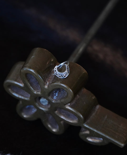 Dainty Sterling Silver Moon Ring - Sz 6