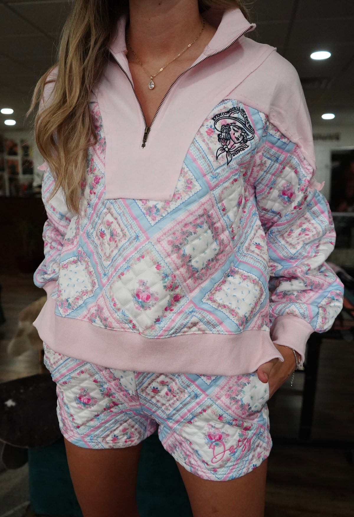 Cowgirls Cry & Daisy Script Pink Quilted Set
