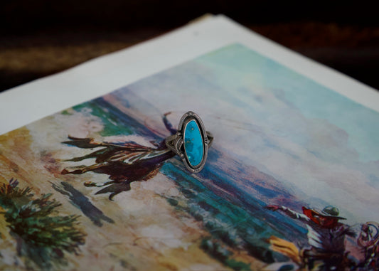 Oval Turquoise Vintage Ring - Size 7.5