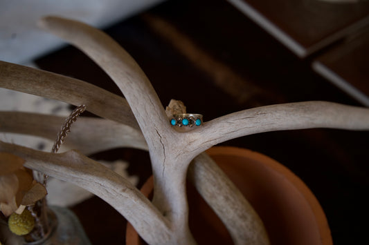 Vintage Three Stone Turquoise Ring