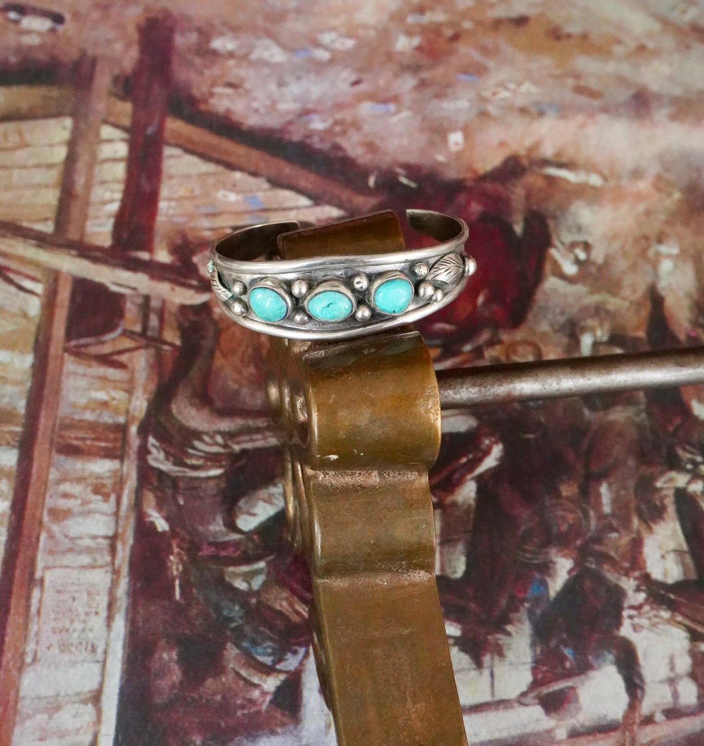 Vintage Turquoise 3 Stone w/ Silver Detailing  Cuff