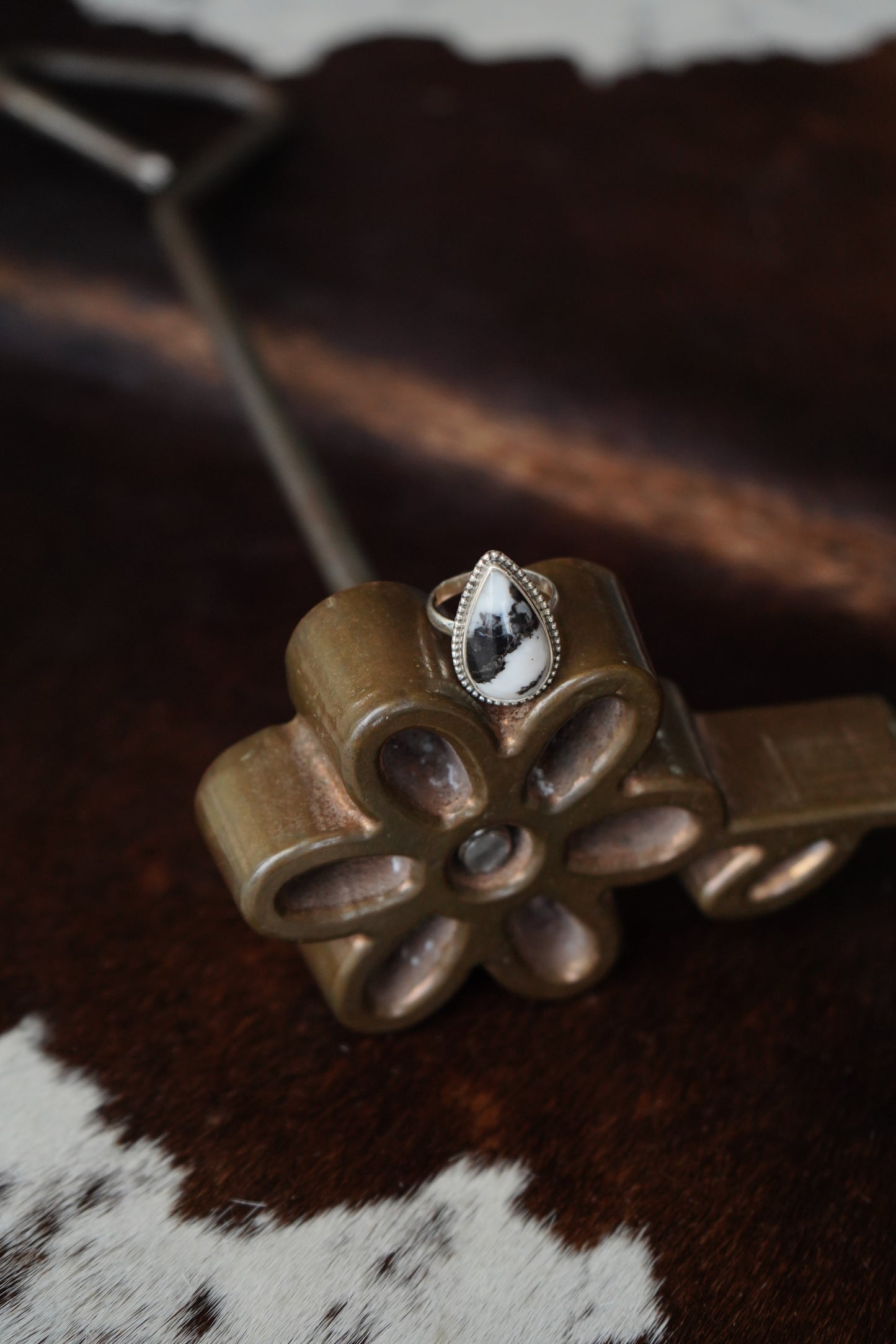 White Buffalo Teardrop Ring - Sz 9