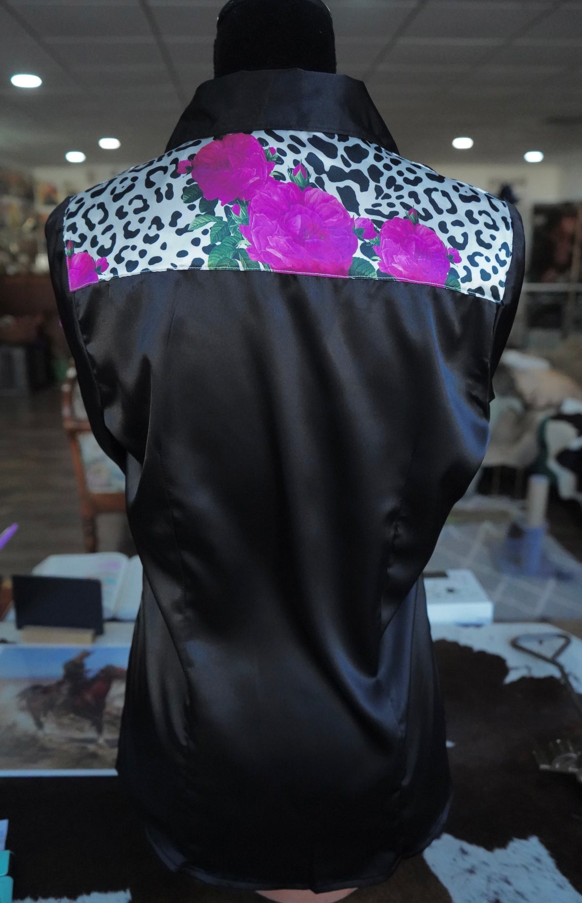 M - Snow Leopard & Roses on Black Satin Button Down