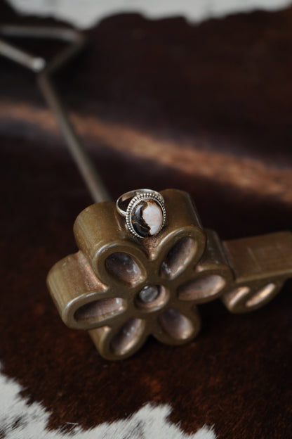 Round White Buffalo Ring - Sz 10