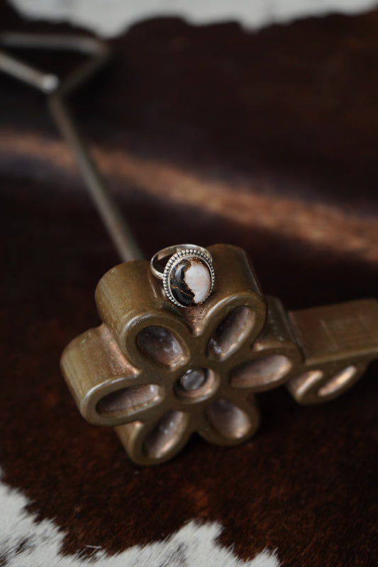 Round White Buffalo Ring - Sz 10