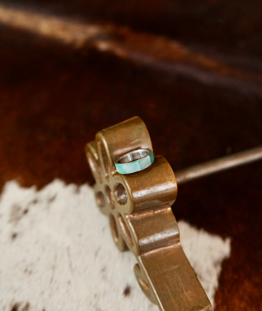 Vintage Green Sea Shell Ring - Sz 6