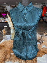 Load image into Gallery viewer, Teal Leopard Satin Button Down