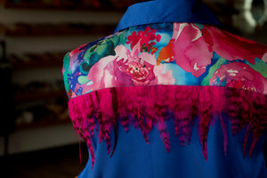 XL - Watercolor Floral w/ Pink & Black Feathers on Royal Blue Button Down