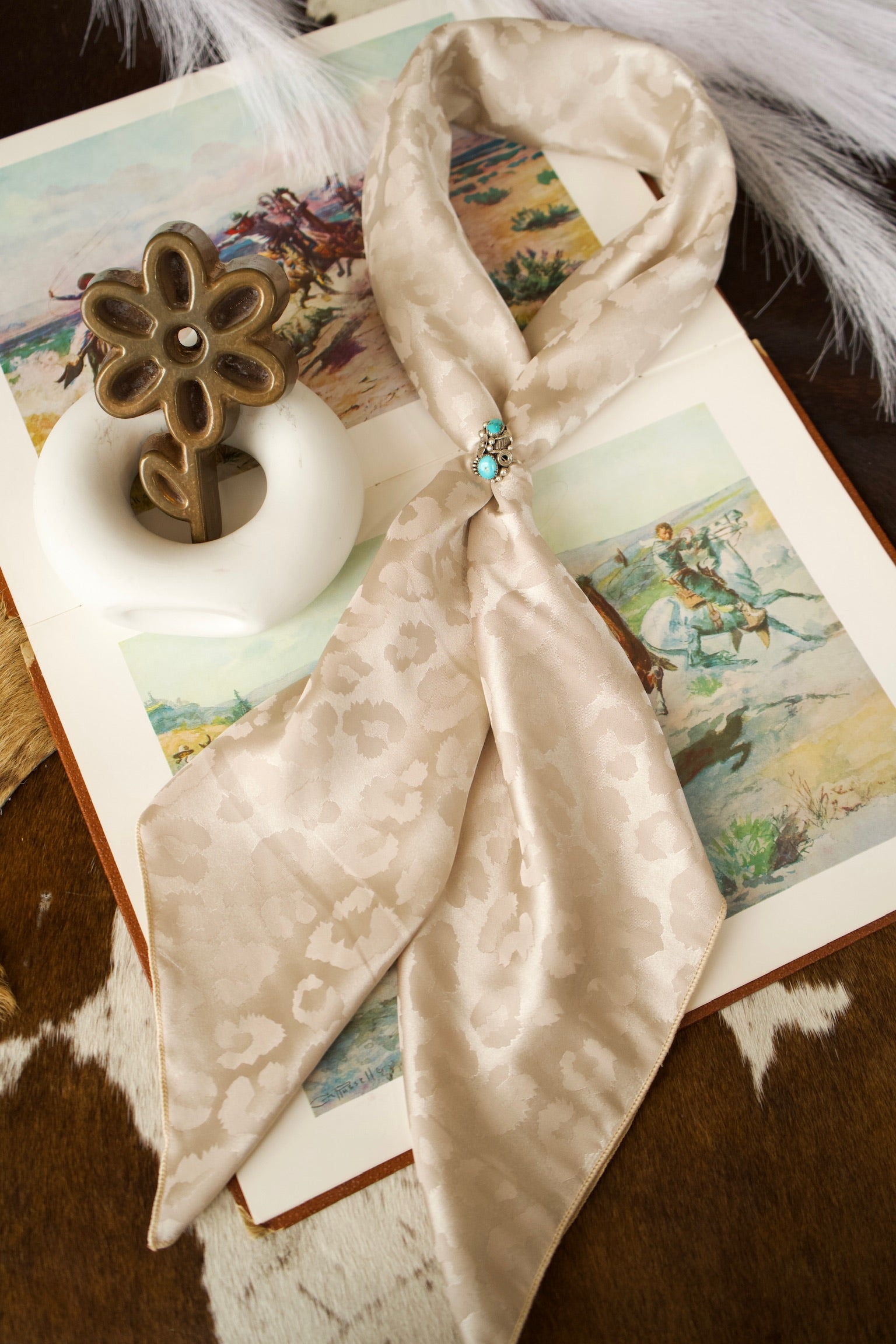 Large Scale Champagne Jacquard Cheetah DS Wild Rag – Daisy If You Do Co.