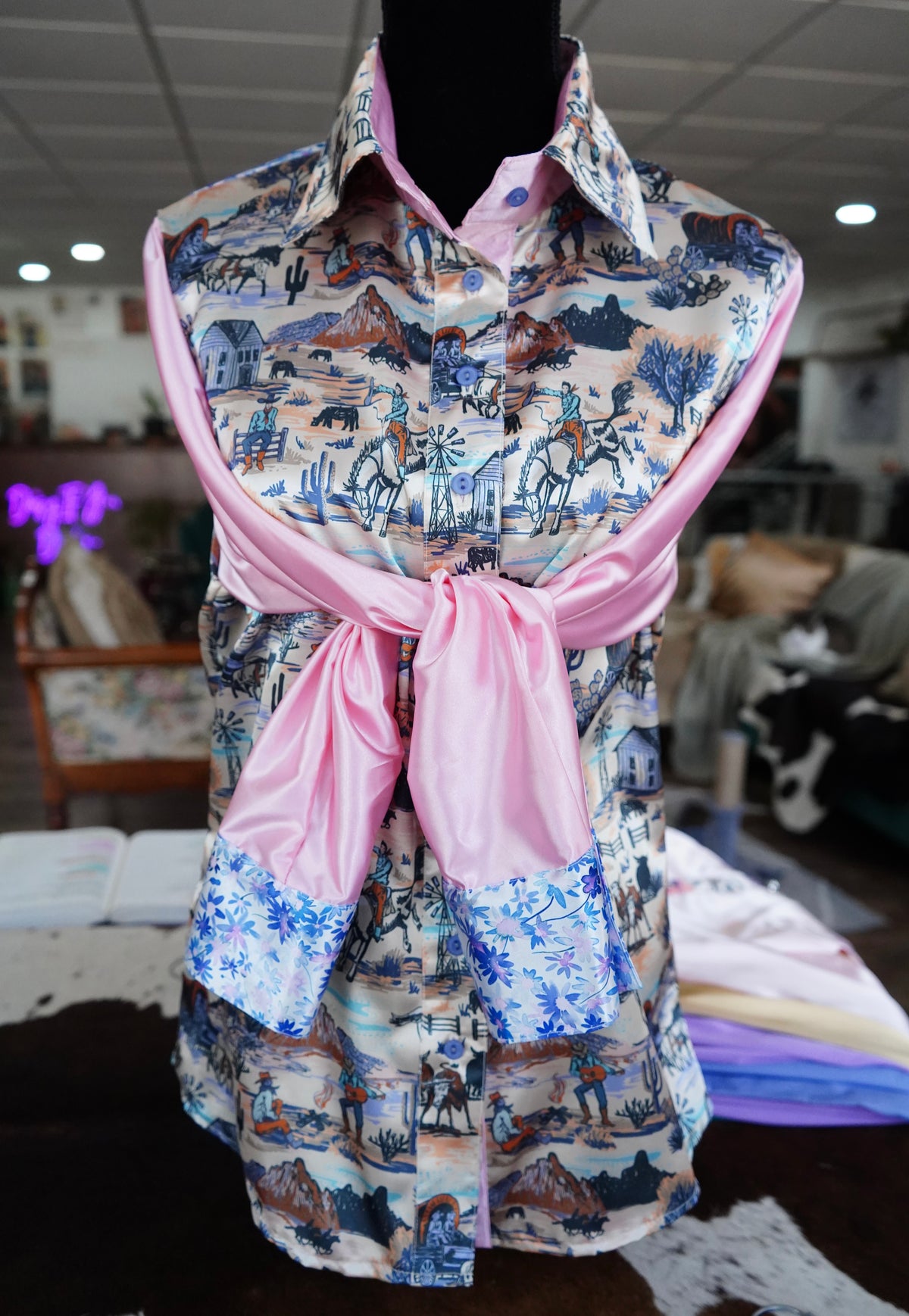 Daisy Original Playin Cowboys w/ Lilac Floral & Pink Button Down - Size 12