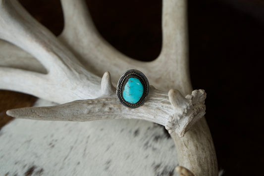 Vintage Statement Turquoise Ring - 7.75