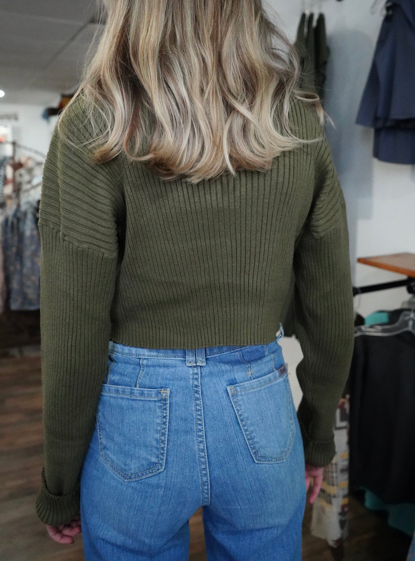 Daisy Spade Cropped Sweater