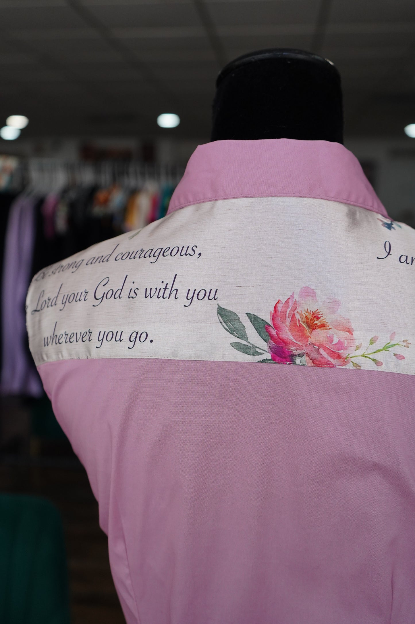 M - Tan Verses on Mauve Cotton Button Down