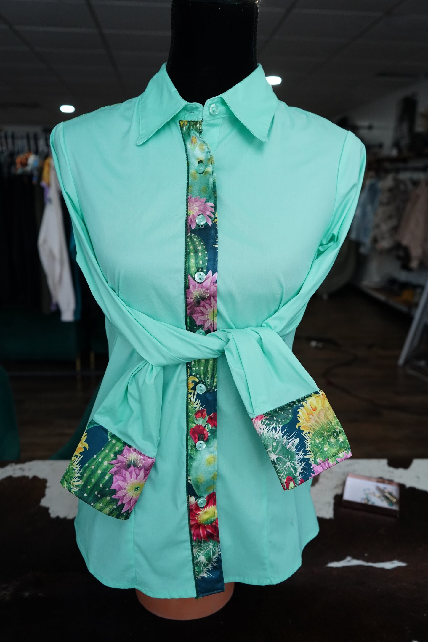 M - Large Green Cactus on Mint Cotton Button Down