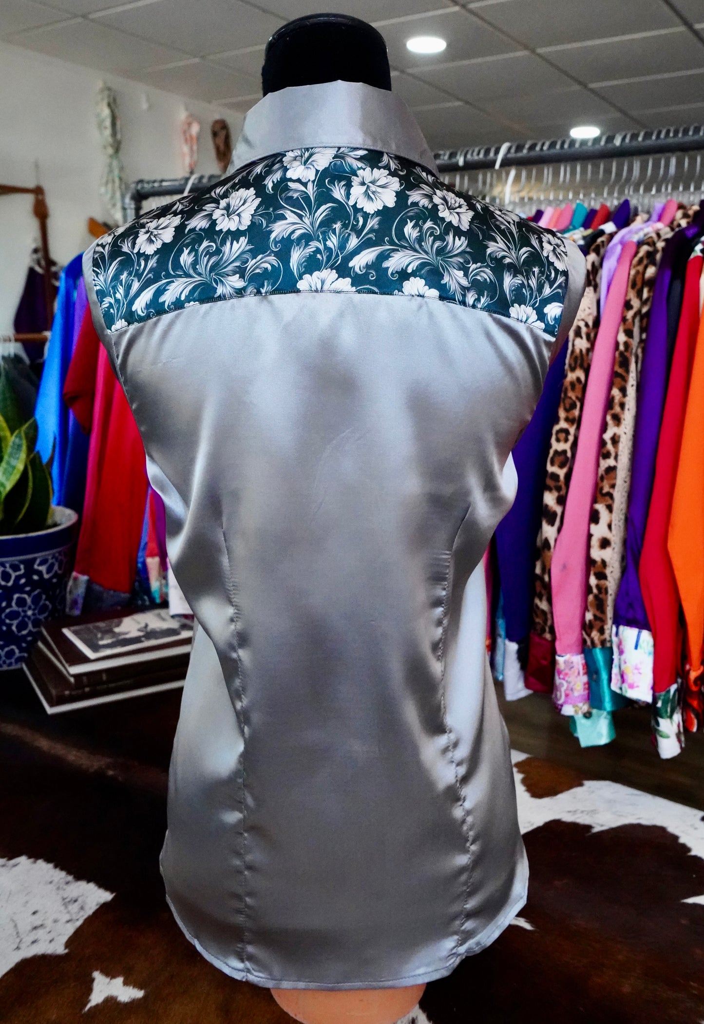 M - Black Floral Tooling on Silver Satin Button Down