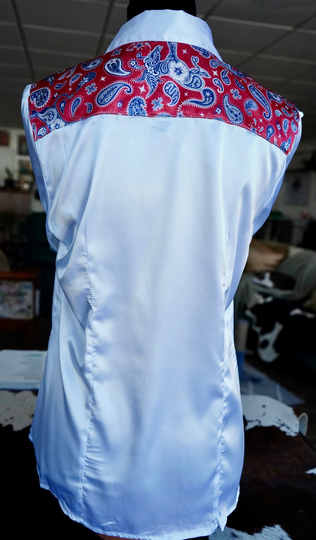 L - Patriotic Paisley on White Satin Button Down