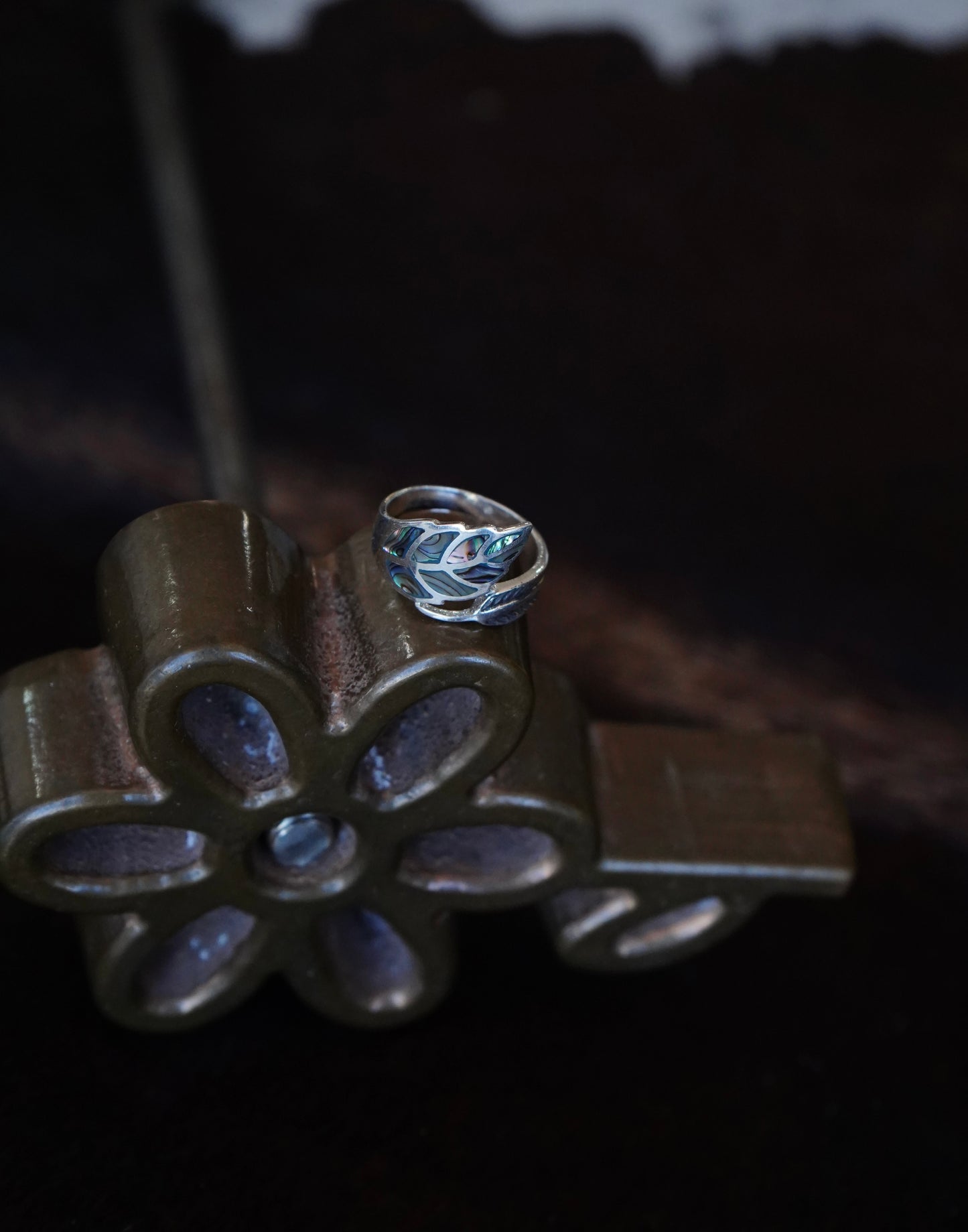 Abalone Inlay Feather Ring - Sz 12.5