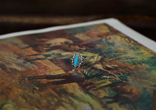 Vintage Carved Silver Turquoise Ring - Size 8