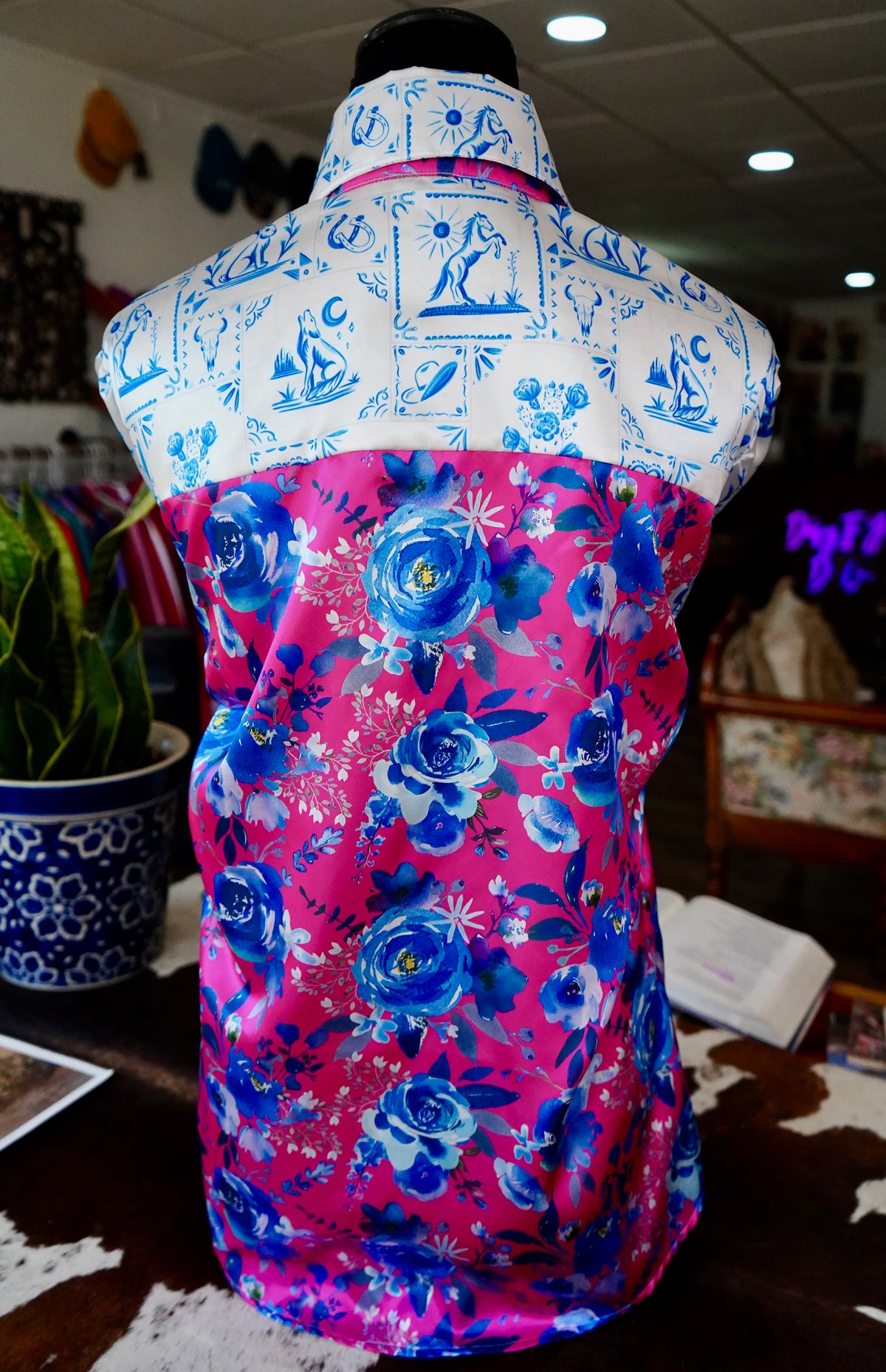 Daisy Original Pink & Blue Roses w/ White Western Patches - Size 20