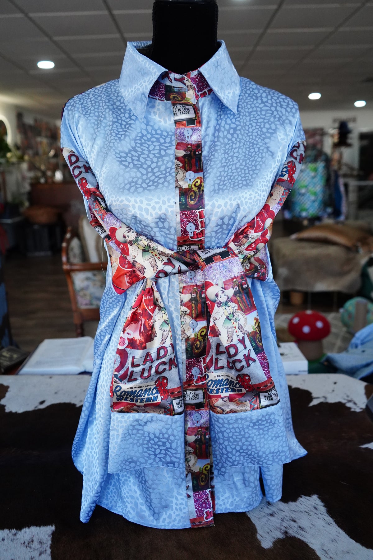 Daisy Original Baby Blue Cheetah w/ Cowboy Live Button Down - Size 22