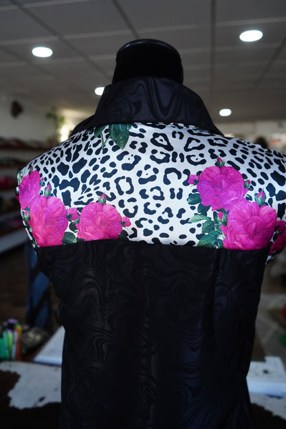 Daisy Original Black Groovy w/ Pink Roses n Snow Leopard Button Down - Size 10