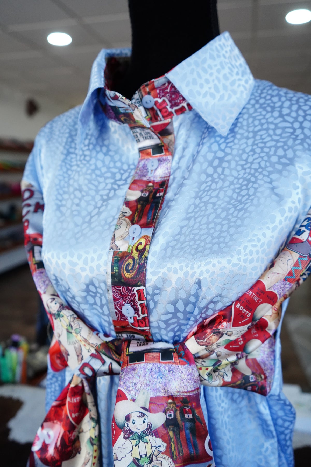 Daisy Original Baby Blue Cheetah w/ Cowboy Live Button Down - Size 22