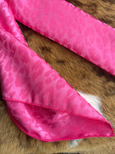 Load image into Gallery viewer, Hot Pink Cheetah Jacquard DS Wild Rag